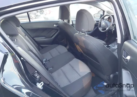 2016 Kia Forte Lx z USA, uszkodzony, nr VIN KNAFK5A80G5605474